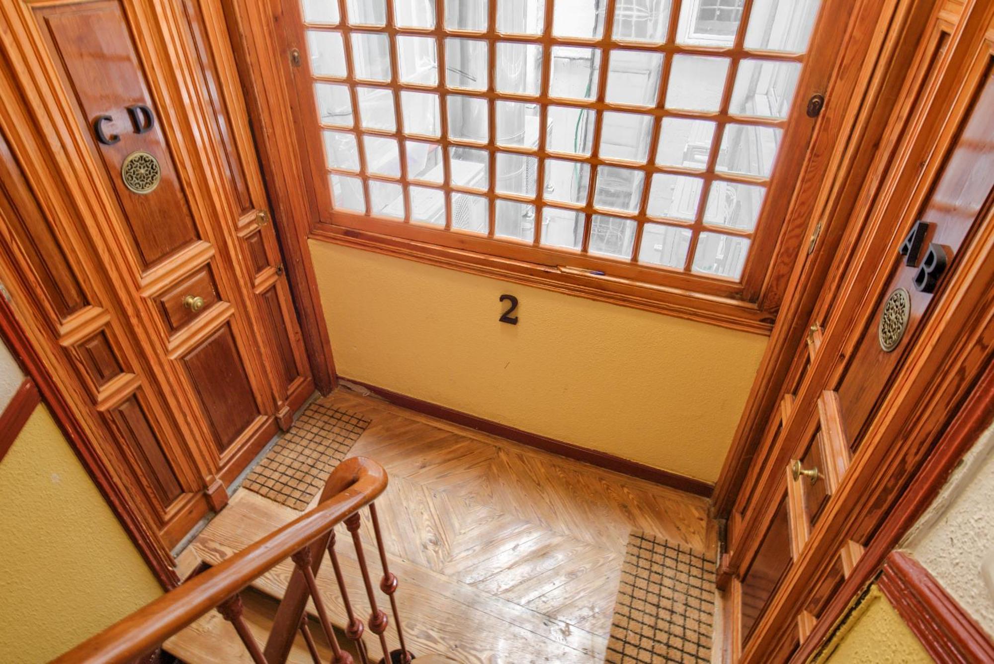 Mezzanine Orange Apartment มาดริด ภายนอก รูปภาพ