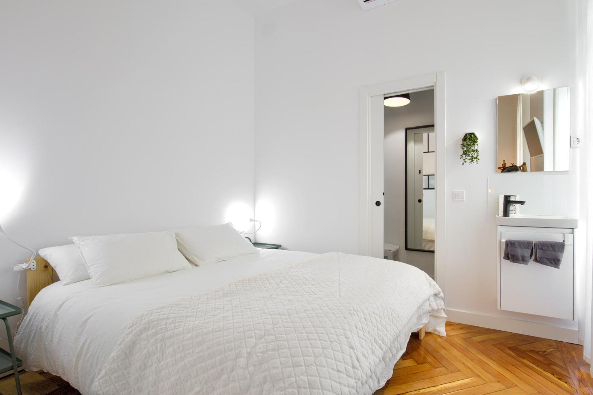 Mezzanine Orange Apartment มาดริด ห้อง รูปภาพ