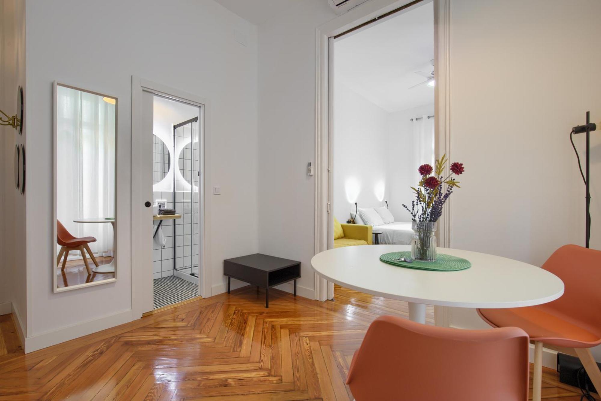 Mezzanine Orange Apartment มาดริด ห้อง รูปภาพ